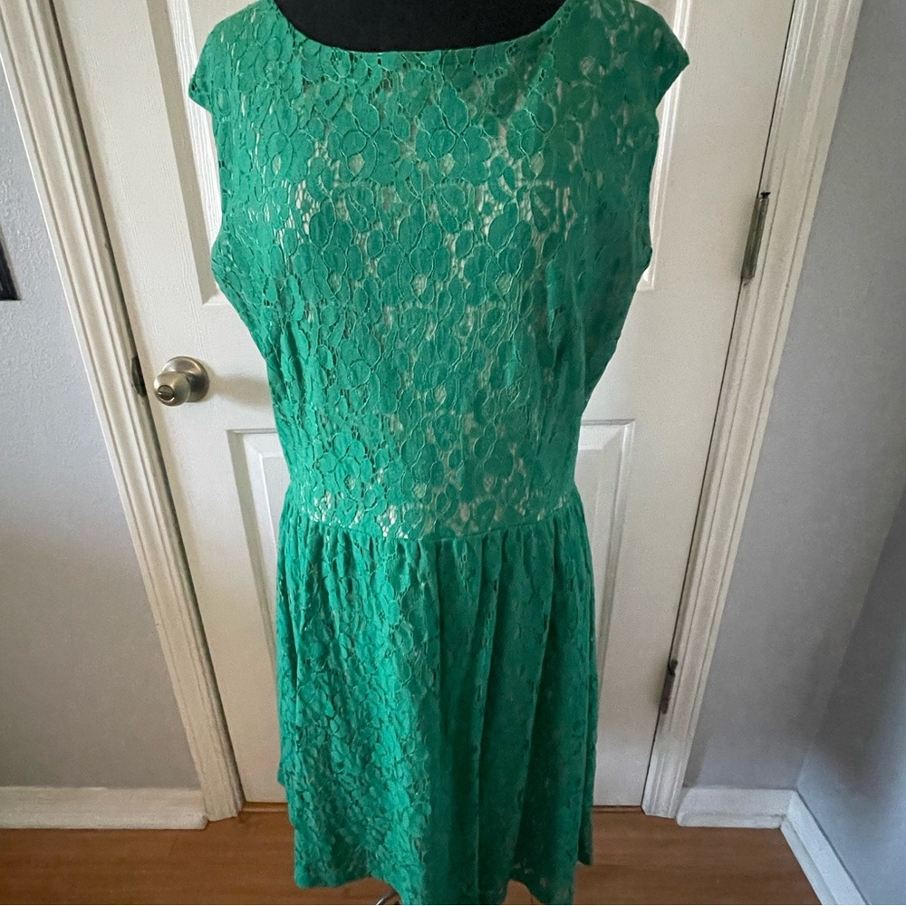 EnFocus | Emerald Green Lace Short Sleeve Dress Size 14